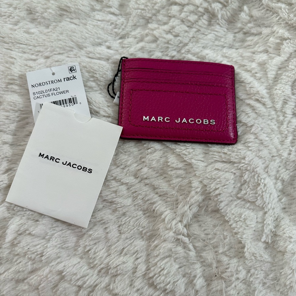 NWT MARC JACOBS COMPACT CARD ID CASE PEBBLED LEATHER CACTUS FLOWER $95